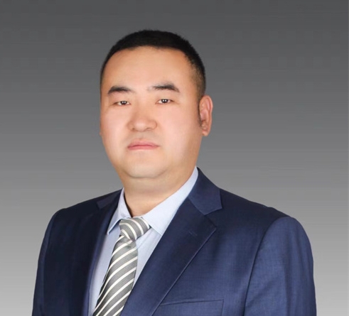 王華強職業照_副本.jpg 王華強職業照_副本.jpg