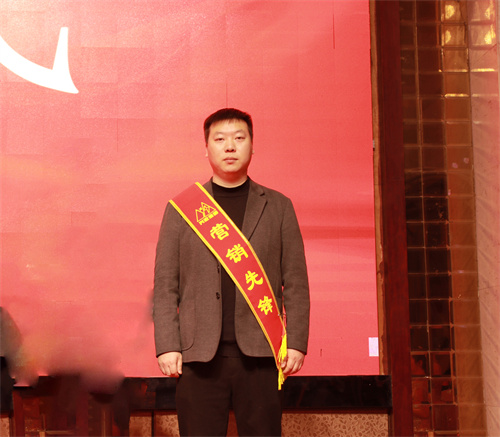 盧山.jpg 盧山.jpg